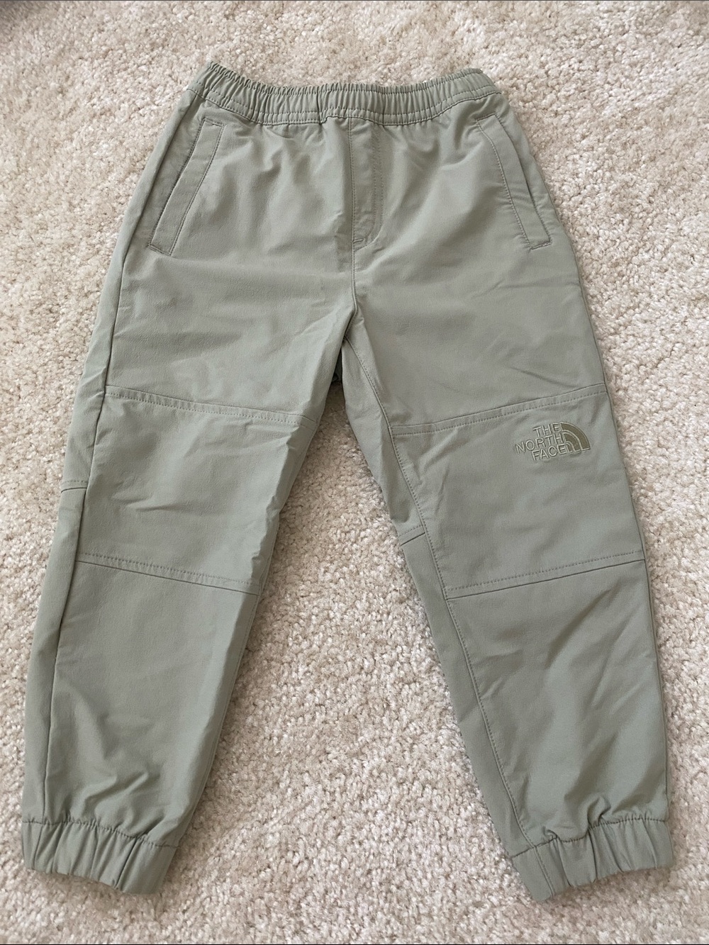 The North Face boys windbreaker pants size 5-6T